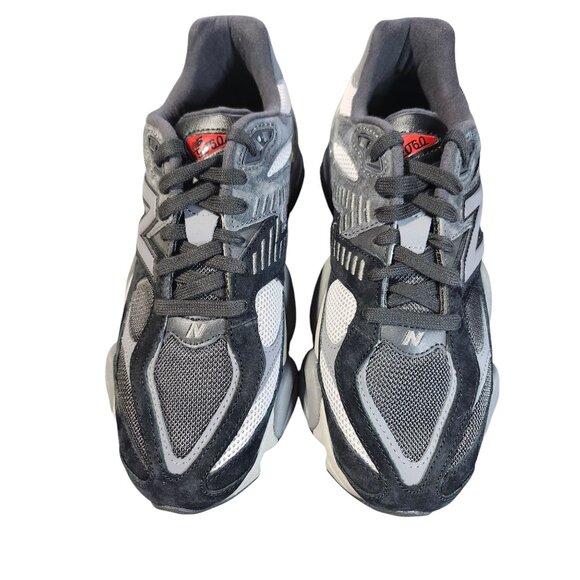 New Balance 9060 Size 9.5M 11W - Picture 2 of 6
